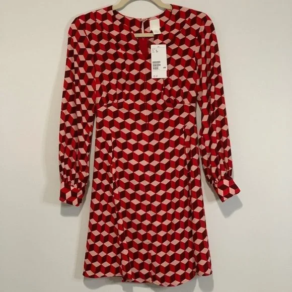 BNWT Crepe Dress | Flowy Dark Red Patterned Triangle Prism Print | V-Neck Button - Picture 2 of 8